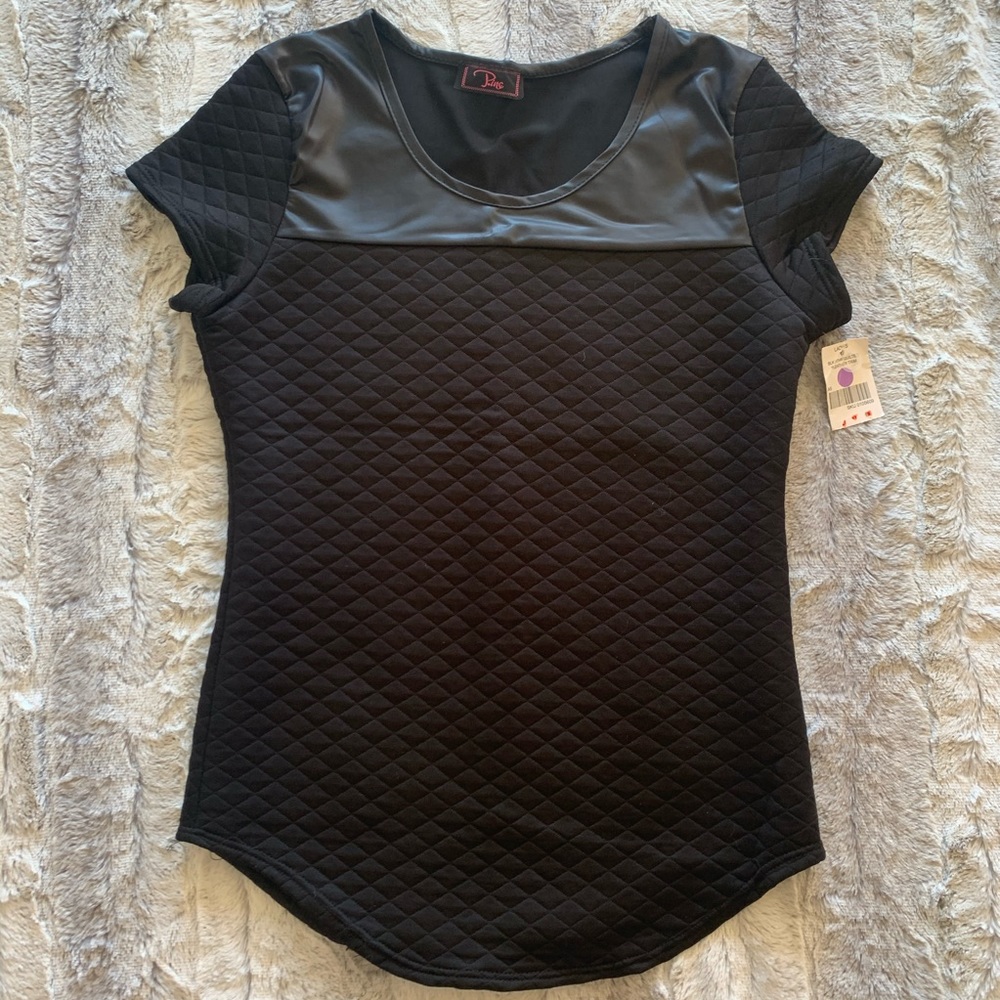 🛍 Black faux leather detail top